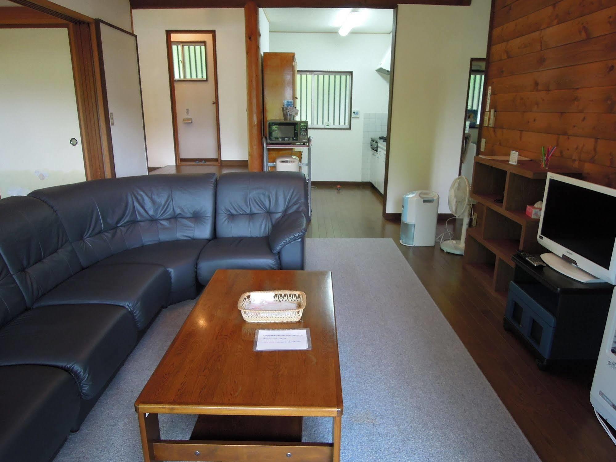 Готель Risumura Holiday House Яманакако Екстер'єр фото